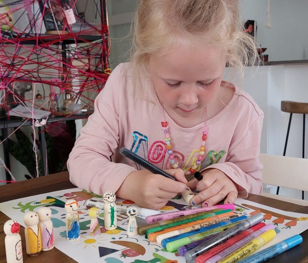 pegdolls tafelopstelling acrylstift